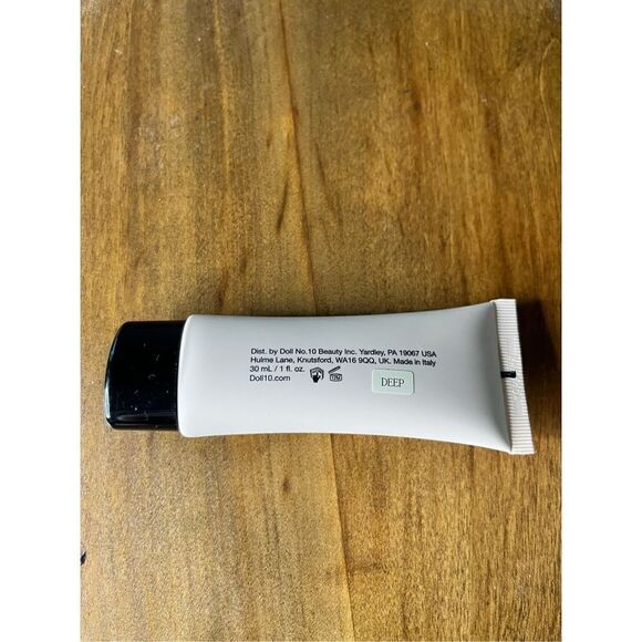 Doll 10 HydraGel Foundation NWT Shade: Deep - Picture 3 of 4
